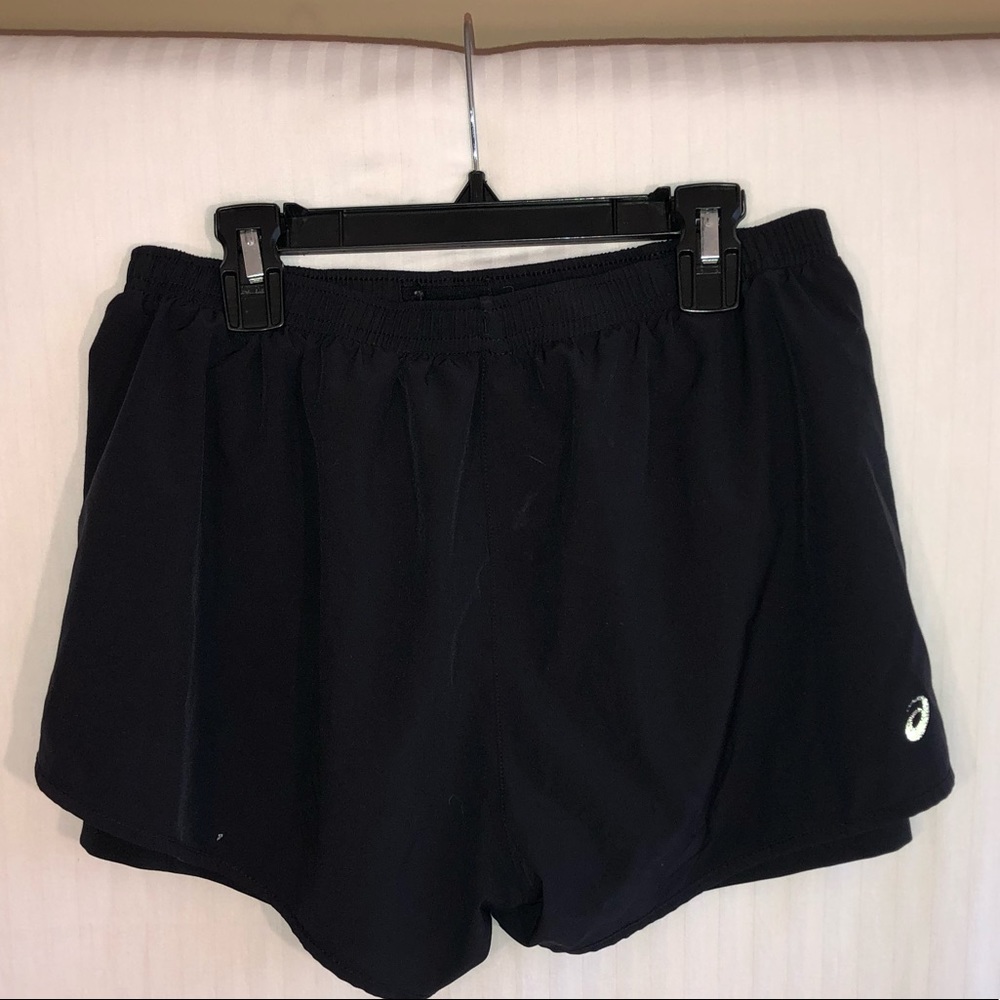acis, black athletic shorts
